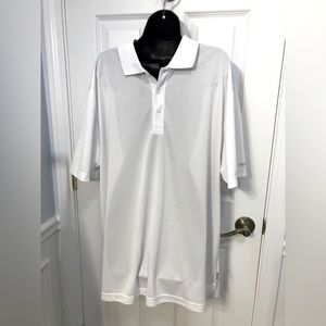 IZOD men’s White Golf Shirt. XL Never worn. Excellent condition